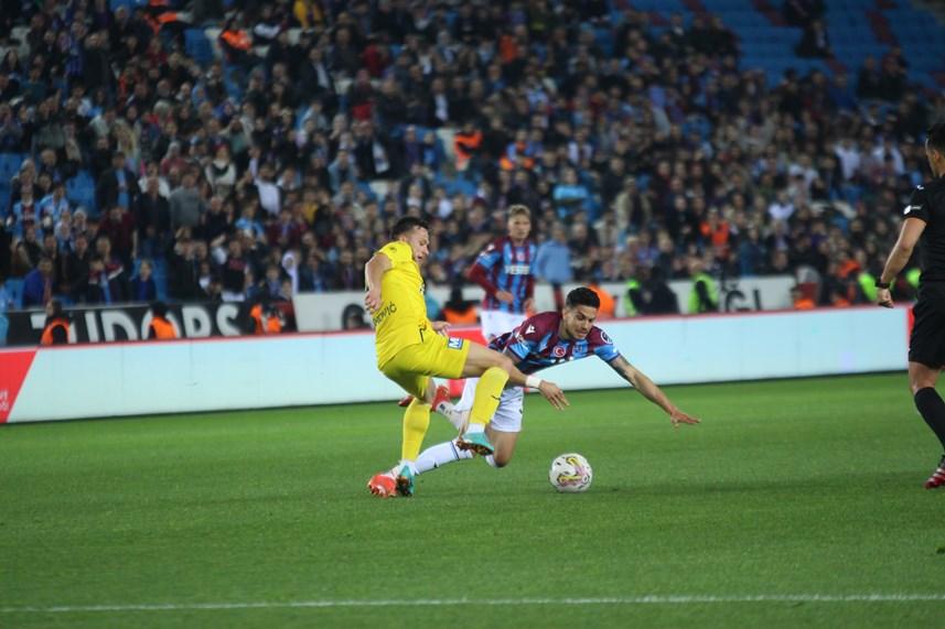 Trabzonspor'da Bjelica Fenerbahçe maçında sürprize hazırlanıyor 9