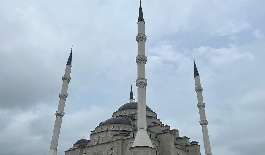 Merakla bekleniyor! Doğu Karadeniz'in en büyük camisi açılışa hazırlanıyor 4