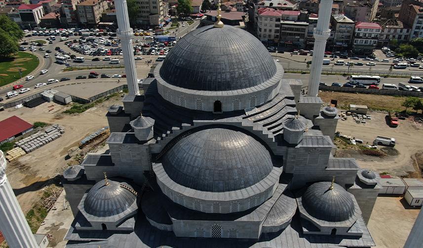 Merakla bekleniyor! Doğu Karadeniz'in en büyük camisi açılışa hazırlanıyor 2
