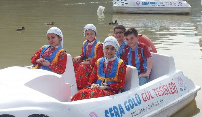 Trabzon Yomra Merkez İlkokulu projeye doymuyor