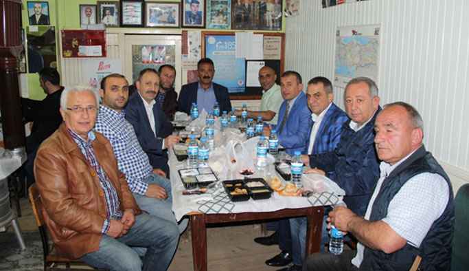 Başkan Sağıroğlu o mahallede iftar açtı