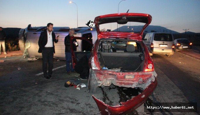 Eski vekil ve AK Partililer kaza yaptı: 7 yaralı