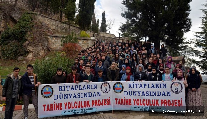 Trabzonlu öğrenciler Bilecik'te tarihi keşfediyor