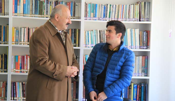 Araklı'da kütüphane yenilendi