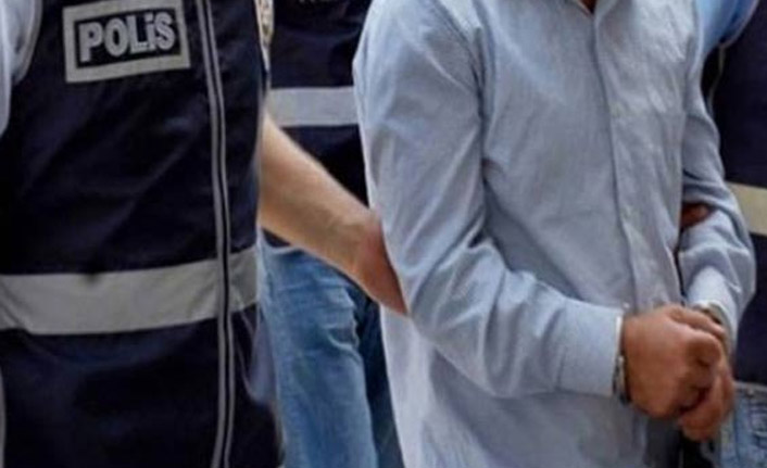 Balıkesir'de FETÖ operasyonu Gözaltına alınan ev hanımı tutuklandı.