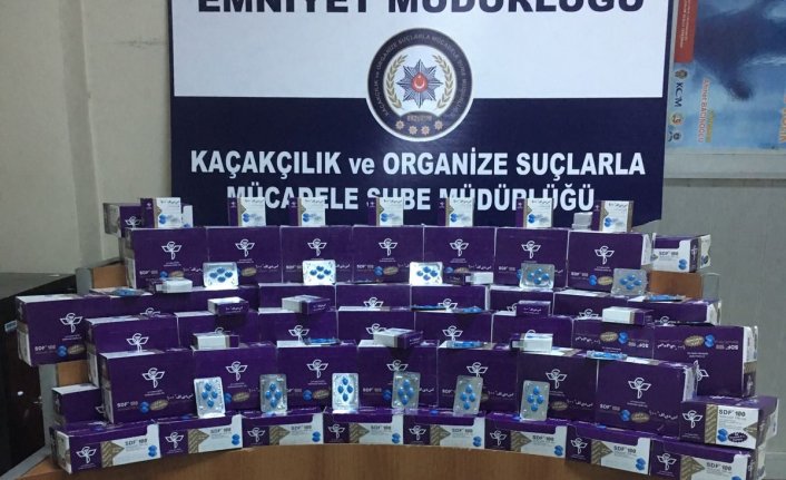 Erzurum’da 9 bin 40 adet kaçak cinsel içerikli hap ele geçirildi 