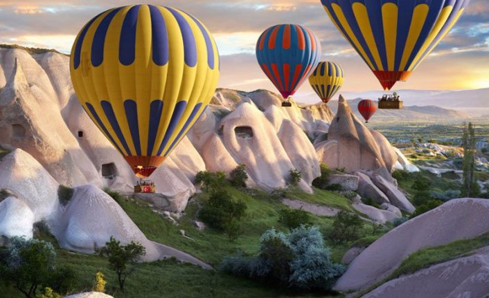 Kapadokya'da sıcak hava balonları bayramda uçamadı 