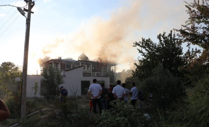 Pamukkale’de butik otel yangını