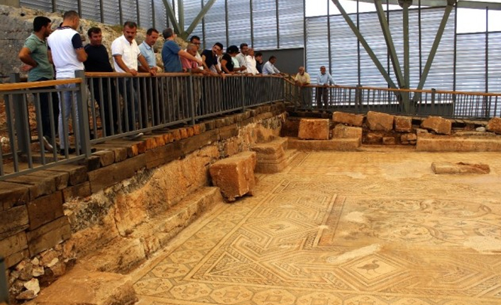 1500 yıllık mozaik ziyarete açıldı