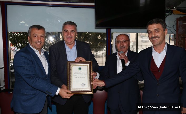 Şalpazarlılar'dan Sakarya Büyükşehir Belediye Başkanına hemşehrilik beratı