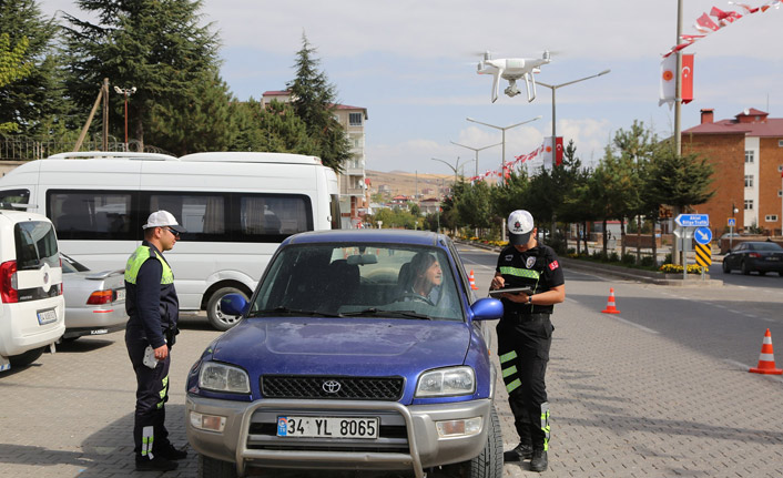 Bitlis'te 'drone' ile trafik uygulması yapıldı