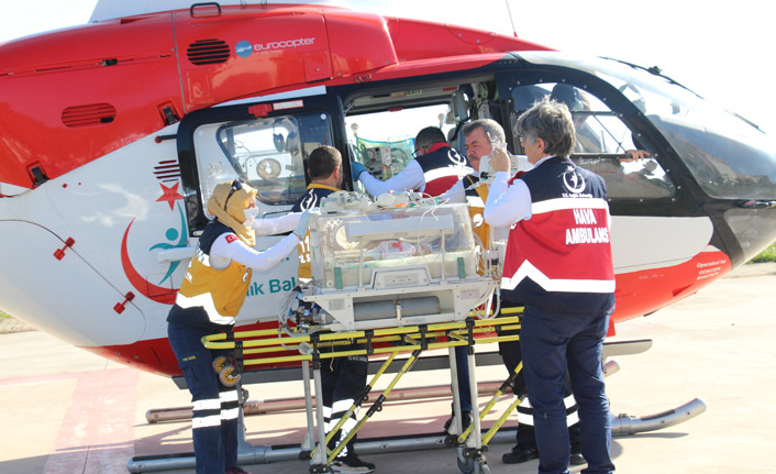 4 günlük bebek ambulans helikopterle ameliyata uğurlandı