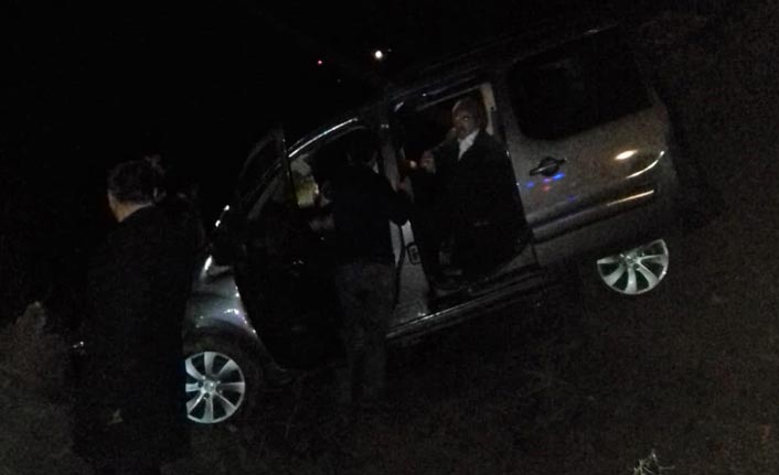Elazığ'daTrafik kazası, hafif ticari araç şarampole yuvarlandı. 5 yaralı. 31 Mart 2019