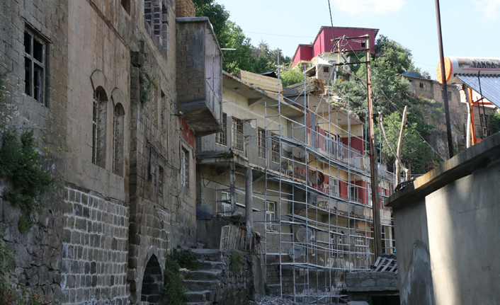 Bitlis'in tarihi evleri restore ediliyor!