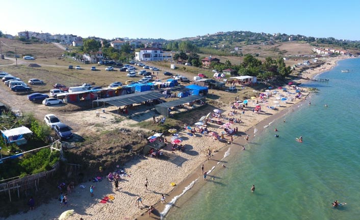 Sinop'ta tatilciler sahilleri doldurdu