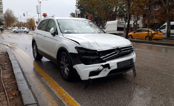 Elazığ’da trafik kazası! 2 yaralı - 13 Aralık 2019