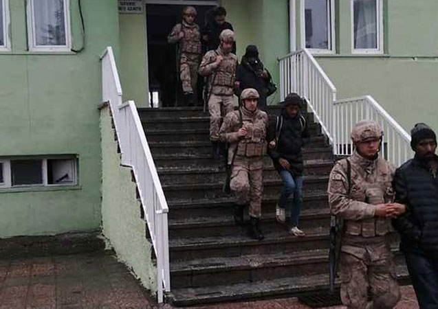 Elazığ'da 31 kaçak göçmen yakalandı