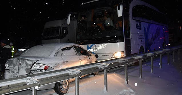 Kütahya'da 7 aracın karıştığı zincirleme kaza: 3 yaralı