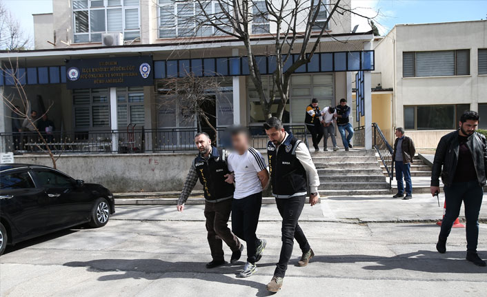 Bursa'da soygun yapan çarşaflı şahıslar yakalandı