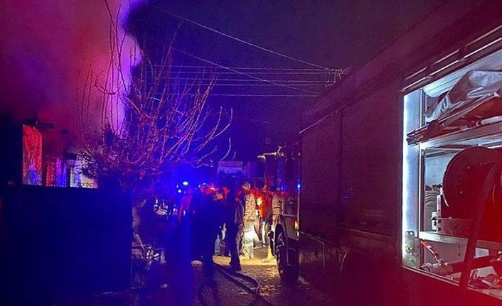 Adana'da evde çıkan yangında, minik Sümbül hayatını kaybetti