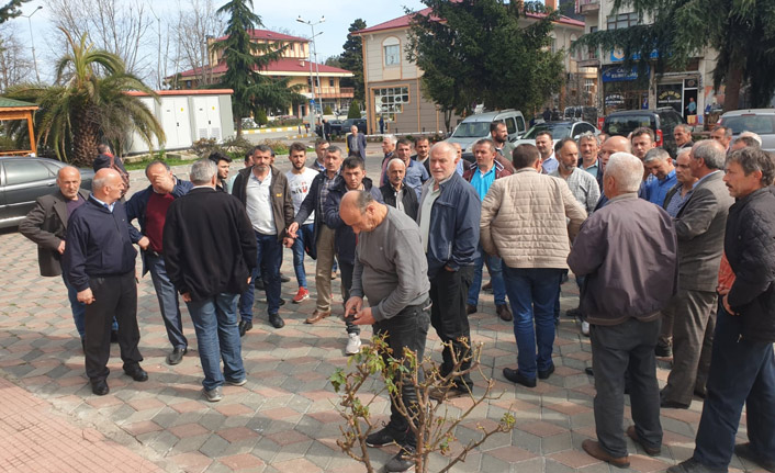 Trabzon’da muhtar isyanı! Kaymakamın kapısına dayandılar