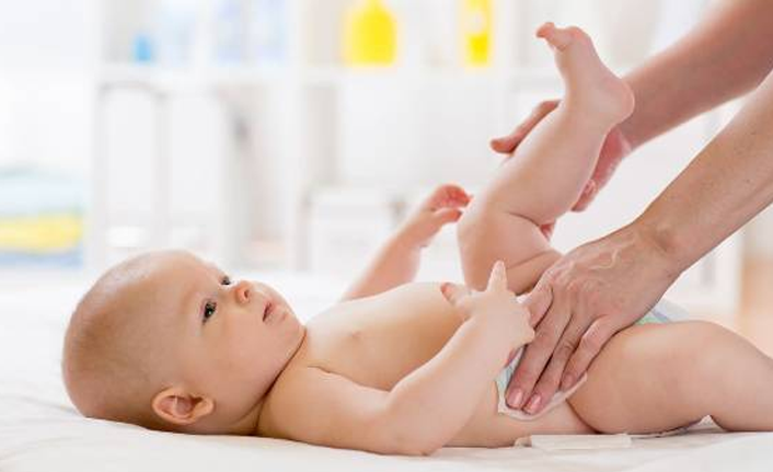 Bebeklerdeki kasık şişkinliği fıtık belirtisi olabilir