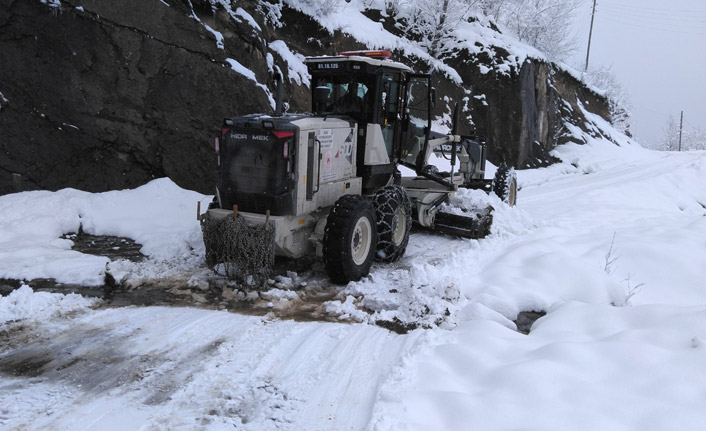 Trabzon'da karla mücadele! Tüm yollar açıldı