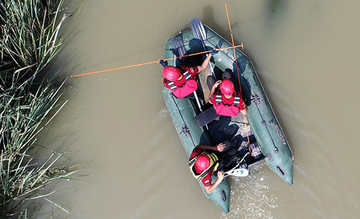 Sel felaketinde kaybolan Derya’yı arama çalışmaları sürüyor