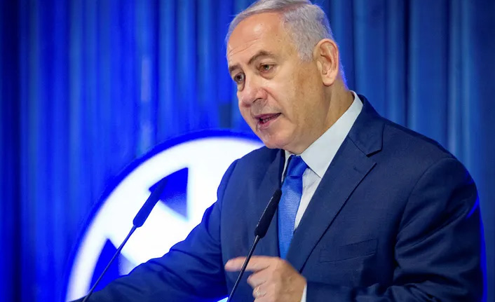 İsrail'de Netanyahu başbakanlıktan düştü