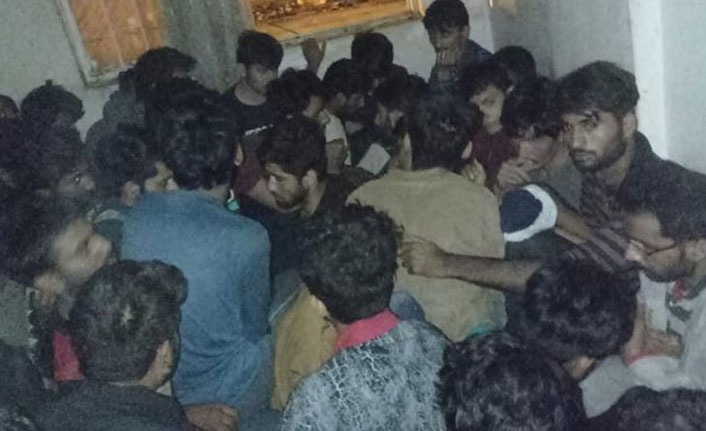 2 apartman dairesinde 115 kaçak Afgan göçmen yakalandı