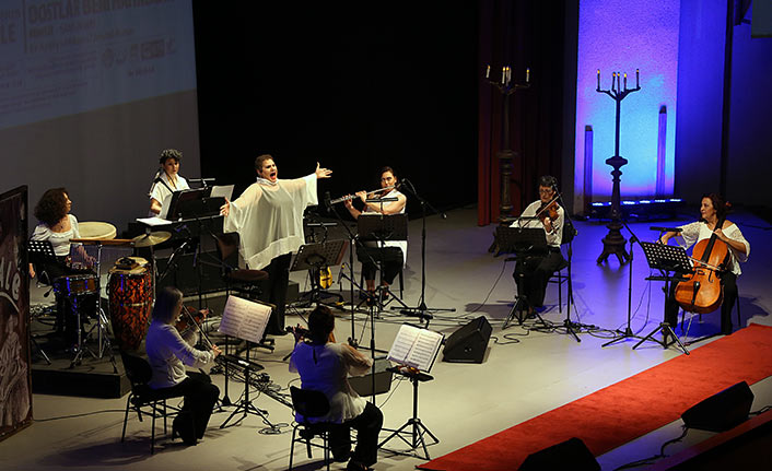 Trabzon'da Allegra Ensemble konseri! Ahmet Metin Genç'in de performansı alkış aldı