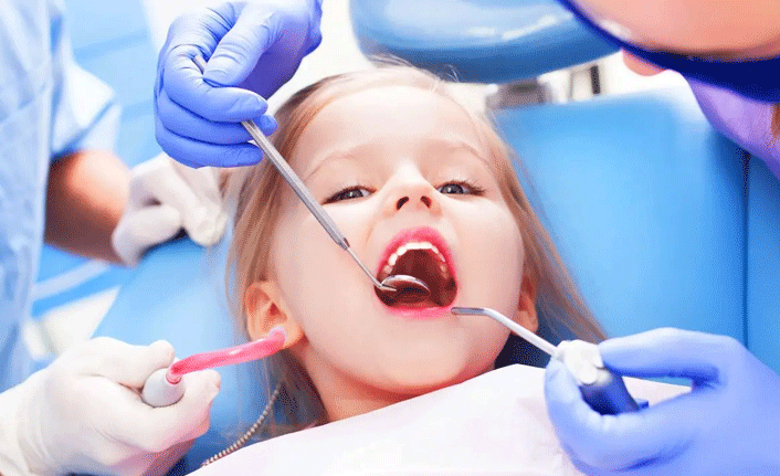 "Pandemi döneminde çocuklarınızın diş tedavilerini geciktirmeyin"