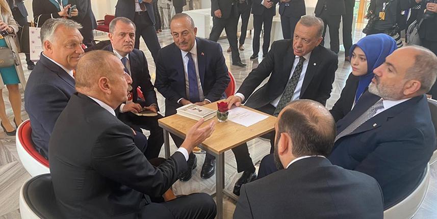 Cumhurbaşkanı Erdoğan Aliyev ve Paşinyan ile görüştü