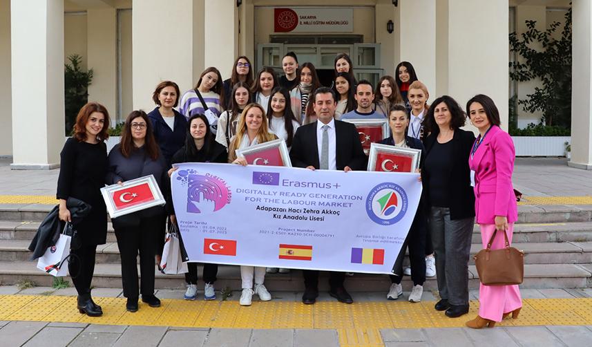 Sakarya'da Hacı Zehra Akkoç Kız Anadolu Lisesi'nden Erasmus projesi