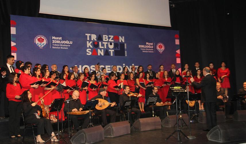 Trabzon'da  Büyük Usta Zeki Müren’i şarkılarla yad ettiler