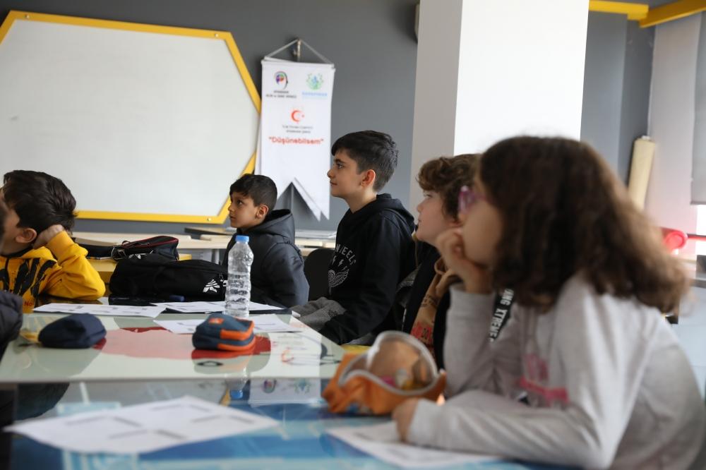 Diyarbakır'da kış okullarında öğrenciler yeteneklerini geliştiriyor
