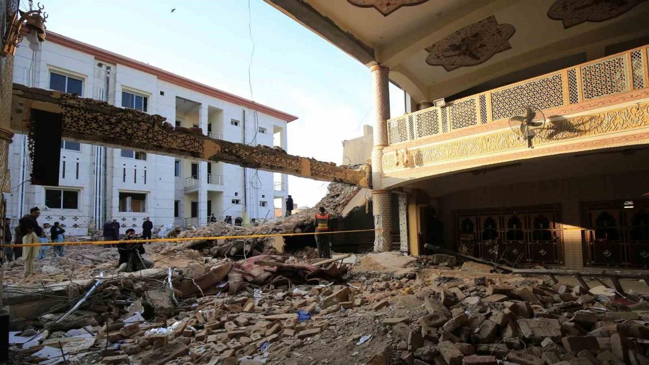 Pakistan’daki cami saldırısında can kaybı 100’e yükseldi