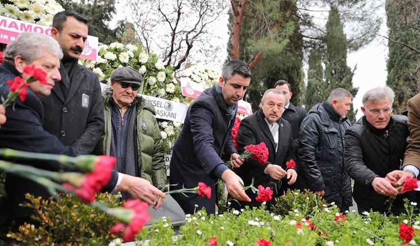 Adnan Kahveci mezarı başında anıldı