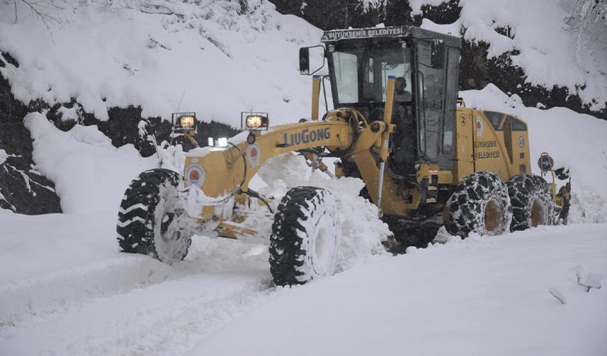 Samsun'da kardan kapanan yollar ulaşıma açıldı