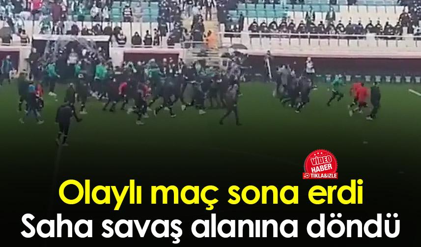 Bursaspor-Amadespor maçı öncesi olay! Saha savaş alanına döndü