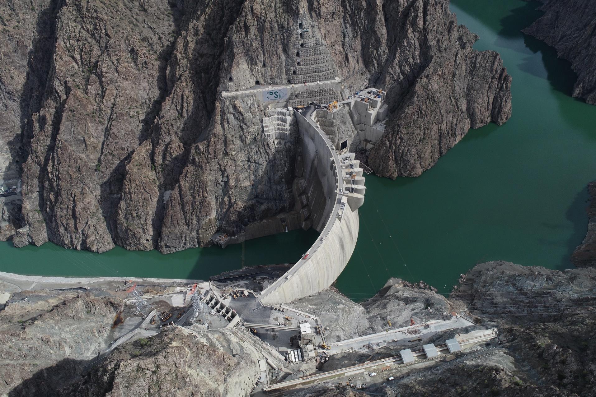 Yusufeli Barajı ve HES'te su yüksekliği 119 metre oldu