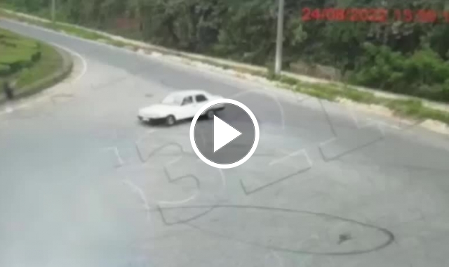 Trabzon’da Drift atan sürücü kaçamadı! Kazaya ramak kala