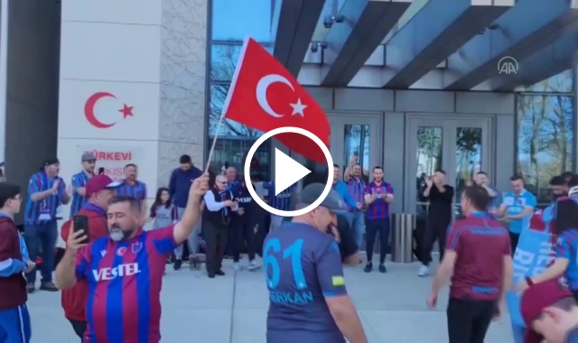 New York'ta horonlu Trabzonspor kutlaması. Video Haber