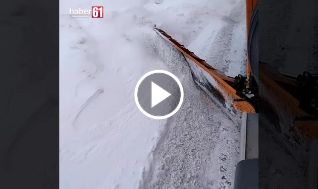 Zigana Dağında kar yağışı etkili oluyor. 10 Ocak 2022 - Video Haber.