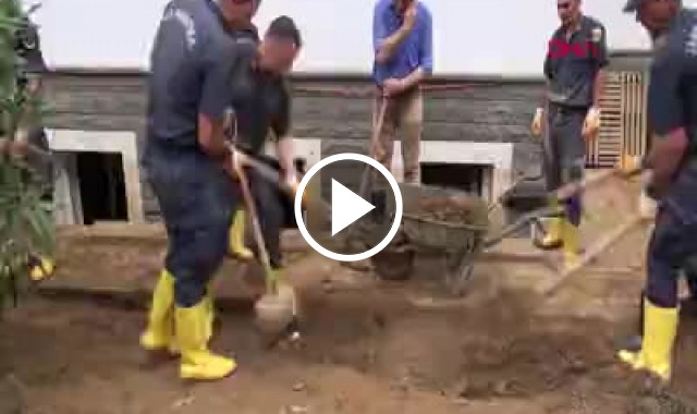 Rize'de selin bıraktığı hasar belirleniyor