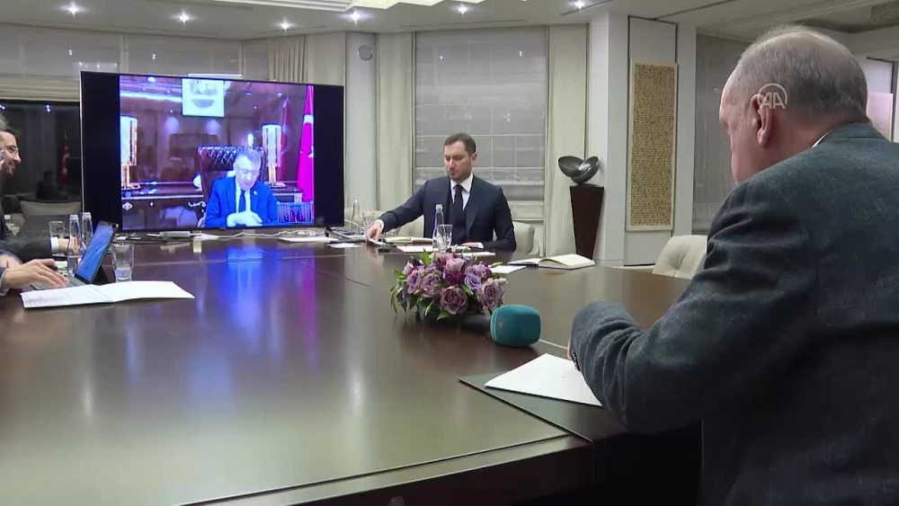 Cumhurbaşkanı Erdoğan Bakanlarla telekonferans yaptı.