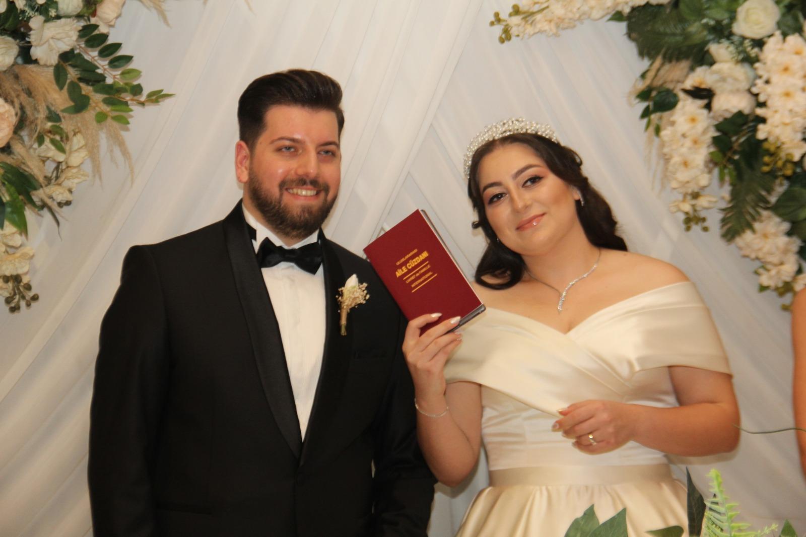 Trabzon’da muhteşem nikah töreni! Osman ve Aleyna’ya ömür boyu mutluluklar