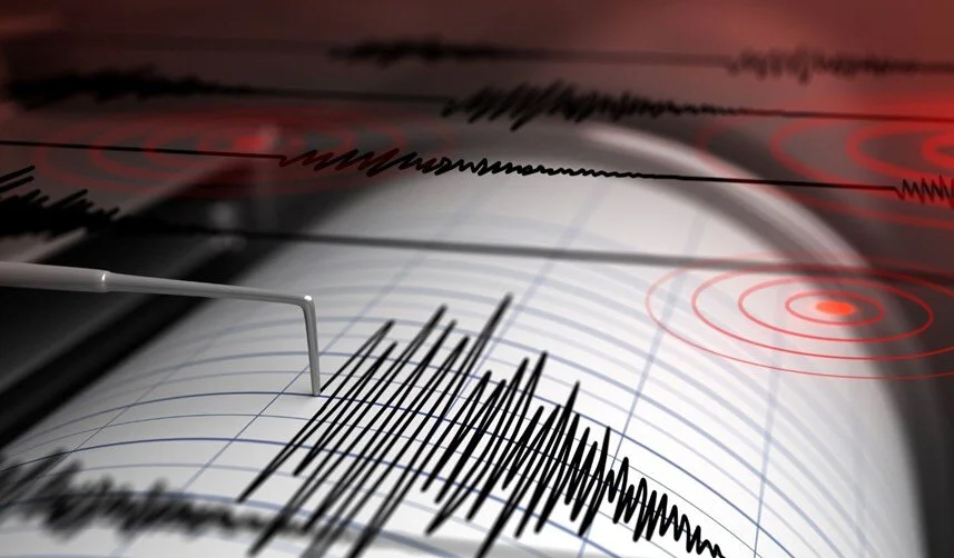 İran'da 5.6 büyüklüğünde deprem!