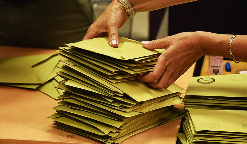 YSK'nın gümrük kapılarında oy verme işlemlerine ilişkin karar Resmi Gazete'de yayımlandı