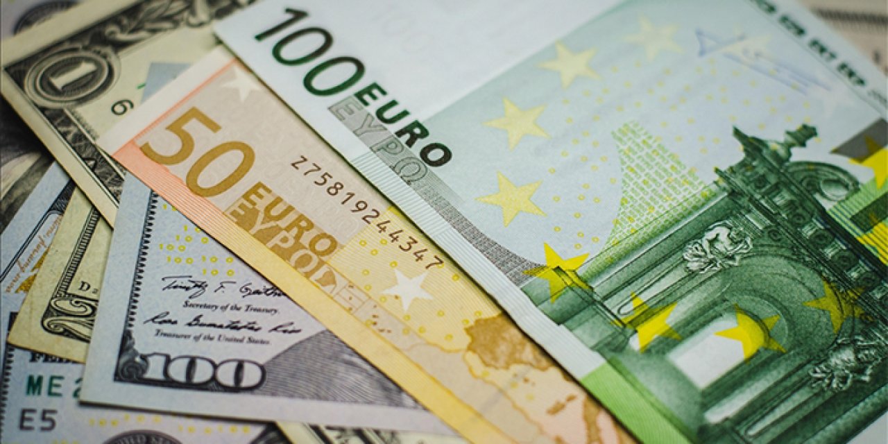Dolar ve Euro rekor serisini sürdürüyor